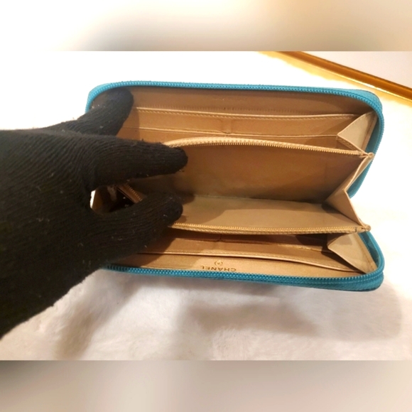 Chanel Camellia Embossed Zip Around Wallet - Picture 13 of 16